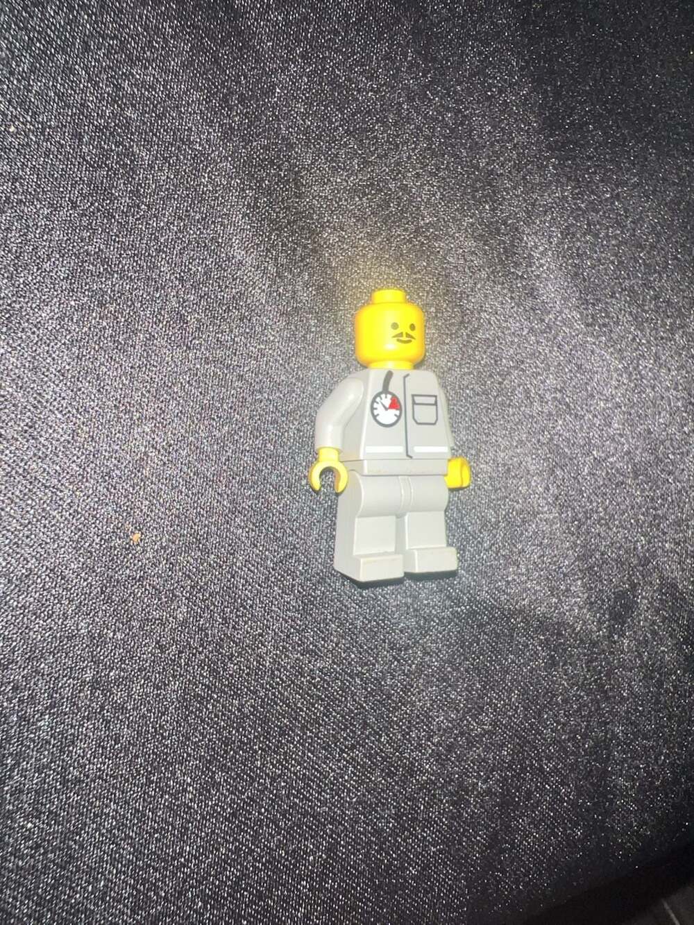 LEGO Classic Firefighter Minifigure with Light Gray Coat and Air Gauge Print - Picture 2 of 5